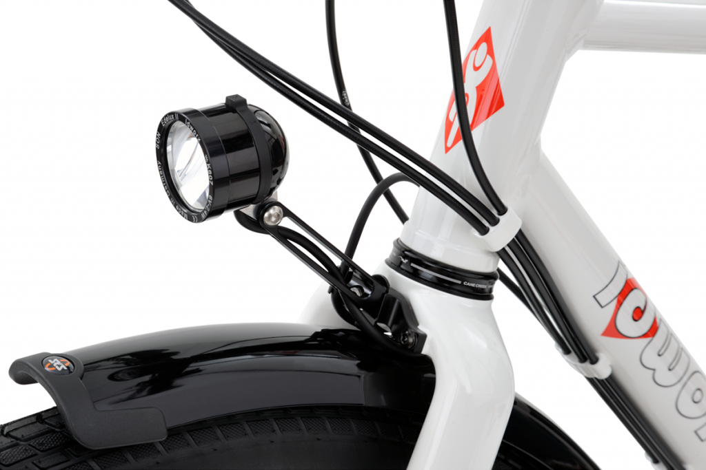 Developed together with SON with adapted deflector for better view, also just in front of your bike.