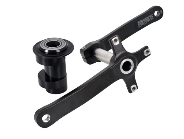 Our DaCrank crankset convinces with a hollow shaft made of stainless steel, high-strength, corrosion-resistant 7050 aluminum alloy, with very precise manufacturing tolerances and good concentricity. Available in lengths of 170, 175 and 180mm! Combined with our proven EBB-LongLife. The only bottom bracket on the market with load-appropriate dimensioned, rustproof bearings and a specially developed sealing concept, for an extremely long service life and optimum smooth running even under the highest loads. 100% Made in Germany. Compatible with all idworx models with Rohloff gear hub.