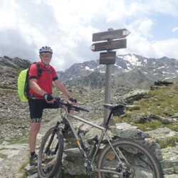 Grüße vom Transalp 2024 Tarscher Joch mit Ortler im Hintergrund. Rainer. Grüße vom Transalp 2024 Tarscher Joch mit Ortler im Hintergrund. Rainer.