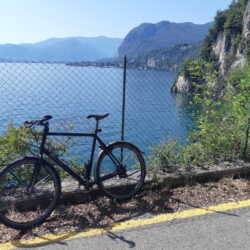 Jeroen zijn ER “naked" bij Lago di Como.