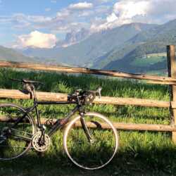 Mein neu aufgebautes Road Marathon schlägt sich in den Dolomiten mit Bravour. Jens.