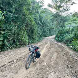 Ich bin momentan mit meinem mittlerweile zwölf Jahre alten und rund 70.000 km weit gefahrenen Titan ER auf der Mexiko Traverse unterwegs. Berge, schlechte Wegstrecke, Schlamm und teilweise Autobahn Etappen machen weder dem Rad noch dem Fahrer viel aus. Nahezu tägliche Infos gibt's unter www.gondermann.net. Jörg. Bilder aus Mexiko